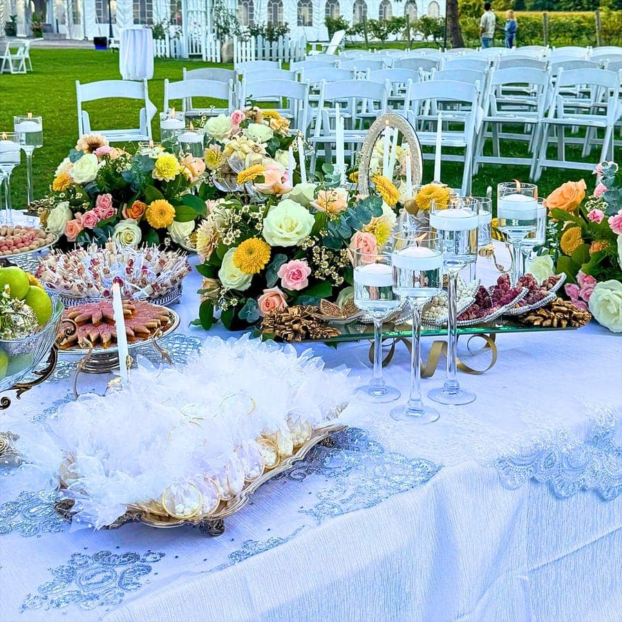 Romantic engagement party balloon and table decoration by Party Boutiques Ontario